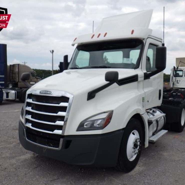 2019 FREIGHTLINER CASCADIA 126