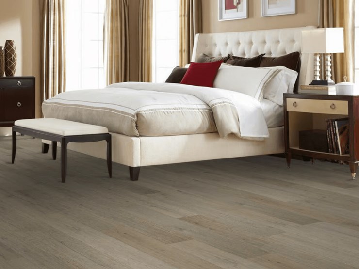 #701-•-50-cartons-of-new-laminate-flooring-mohawk-bellente-vintage-oak-image-1