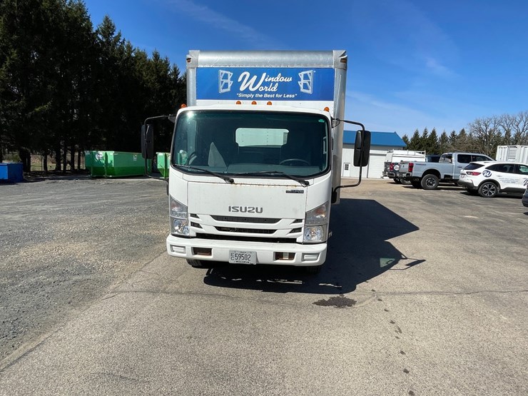 #3278-•-2017-isuzu-n-series-straight-truck-(has-wi-title)-image-2