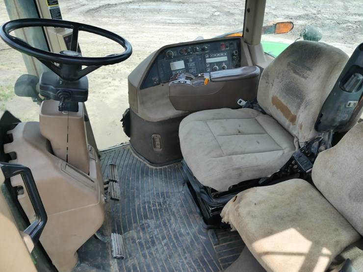 john-deere-8520-image-13