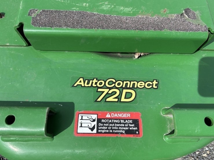 john-deere-72d-image-3