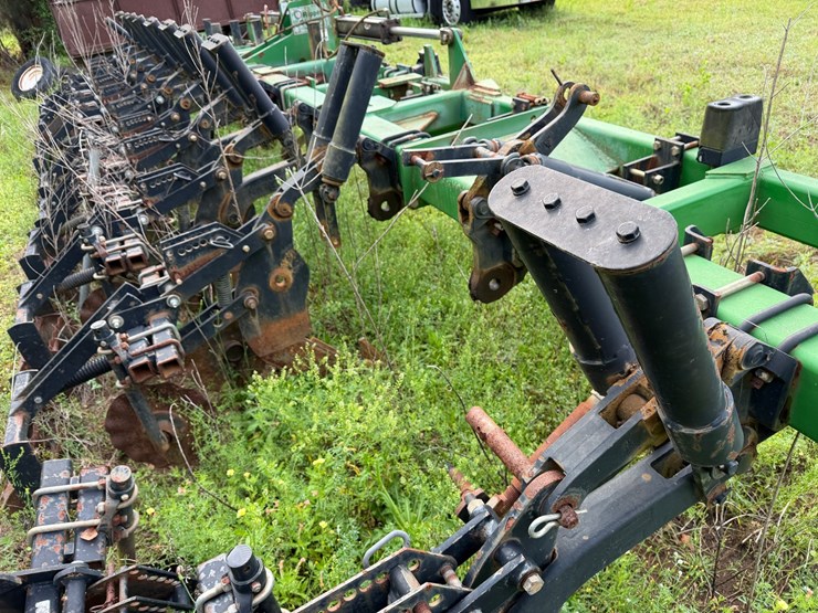 #504-•-unverferth,-model-330---12-row-ripper/stripper-tiller-image-9