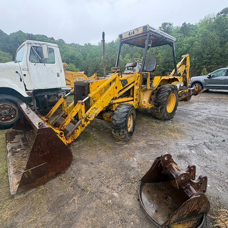 #23986 • INOP JCB 4x4 Backhoe Loader