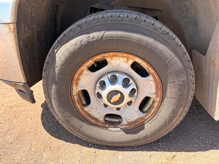 2012-gmc-2500-image-28