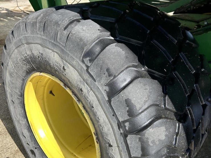 2016-john-deere-l340-image-79