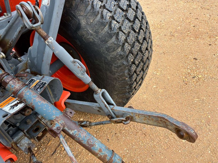 kubota-b7800-image-10
