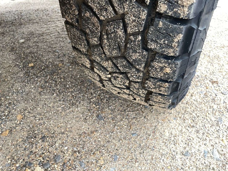 2011-ford-f350-image-21