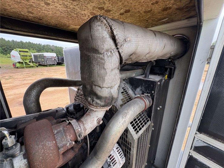 2012-aggreko-143-kw-skid-mounted-generator-image-23