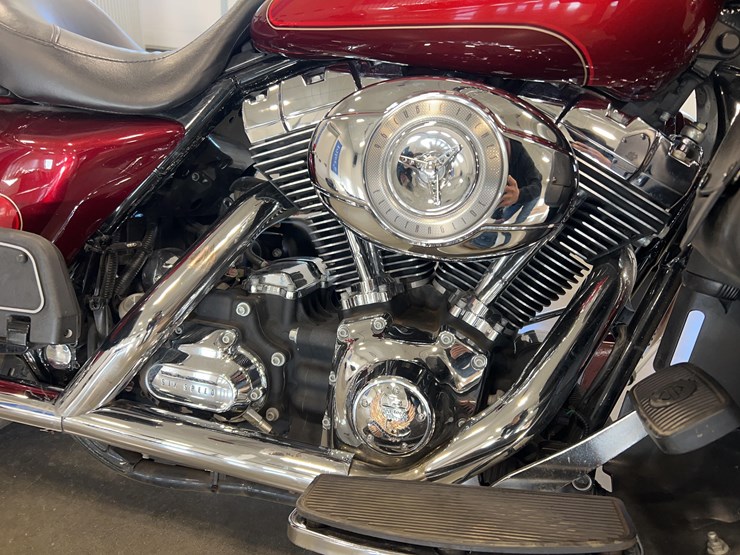 2008-harley-davidson-ultra-classic-motorcycle-image-10