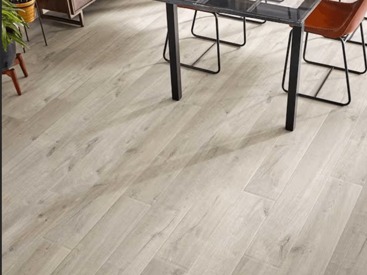 #711-•-35-boxes-of-new-unused-flooring-691-ft.²-mohawk.-product-is-outlast-graceland-oak-image-3