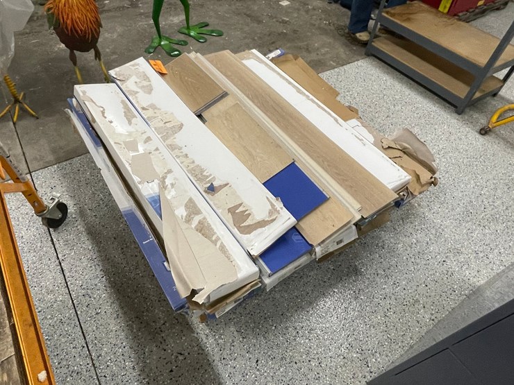 #8608-•-laminate-flooring-image-7