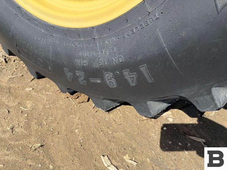 2009-john-deere-6115d-image-26