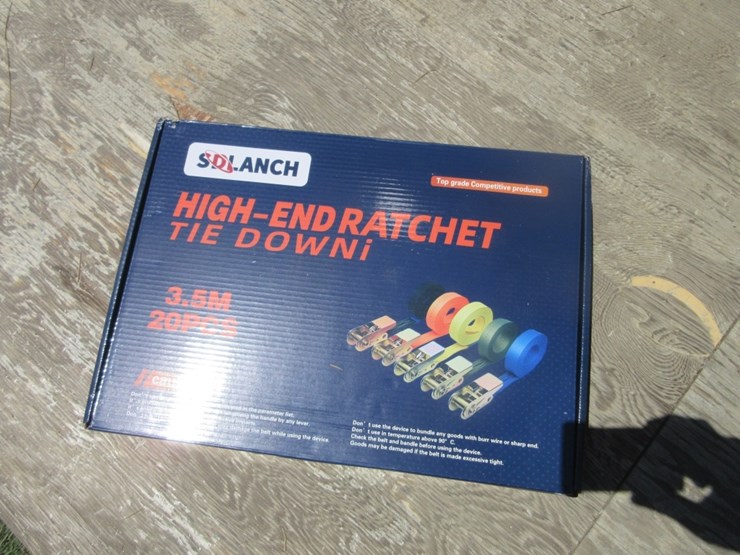 new-unused-box-of-hookless-3.5m-ratchet-straps,-image-1