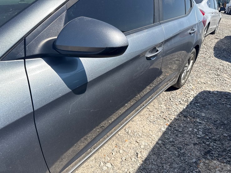 #42717-•-2019-hyundai-elantra-sedan-kmhd84lf4ku743043-inv#-42717-image-17