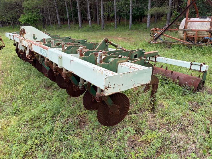 #518-•-kmc-subsoiler---13-shank-image-1