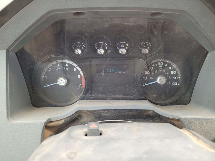 2011-ford-f350-image-24
