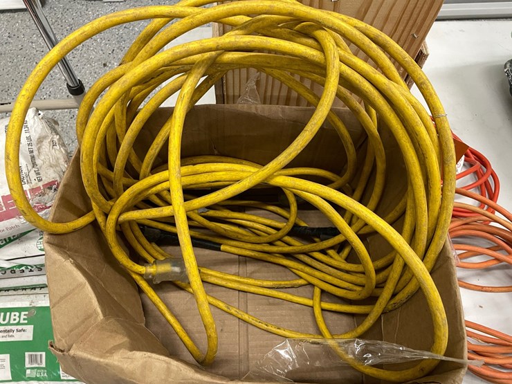 #8587-•-extension-cords-image-10