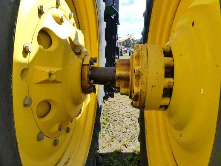2020-john-deere-7r-210-image-7