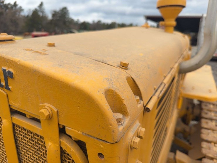 caterpillar-twenty-two-image-10