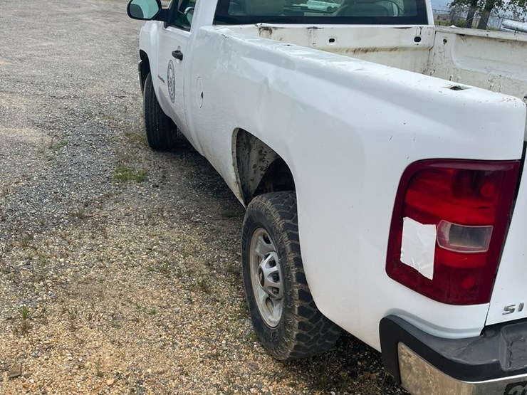 2012-chevrolet-2500-image-4
