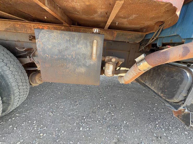 1997-ford-l8000-image-18