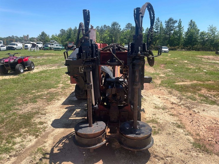 2000-ditch-witch-jt2720-image-5