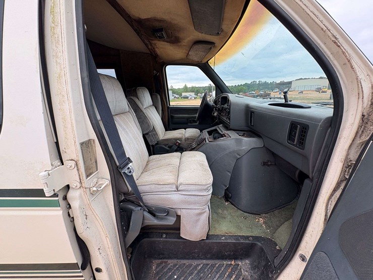 1992-ford-e350-image-24
