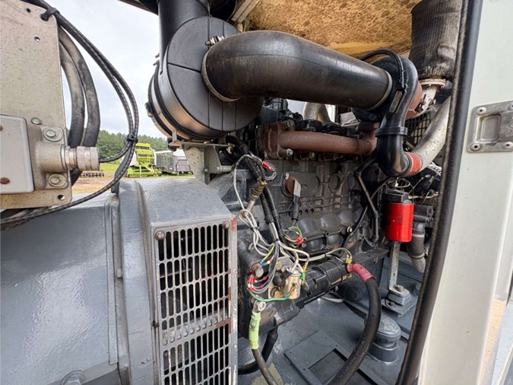 2012-aggreko-143-kw-skid-mounted-generator-image-20