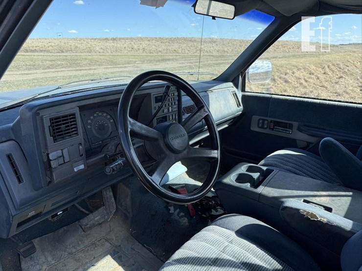1990-chevrolet-silverado-1500-image-13