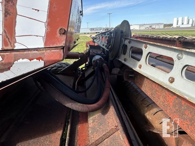 hesston-6650-image-14
