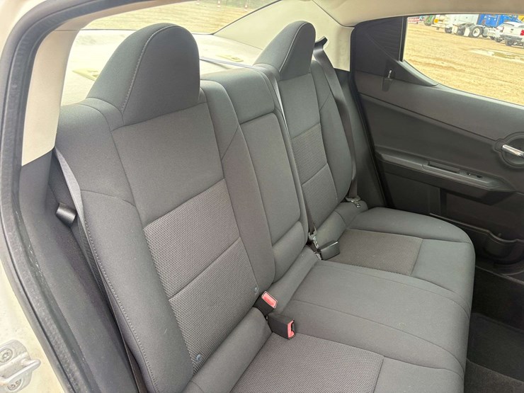 2010-dodge-avenger-4-door-sedan-(92,998-miles)-image-26