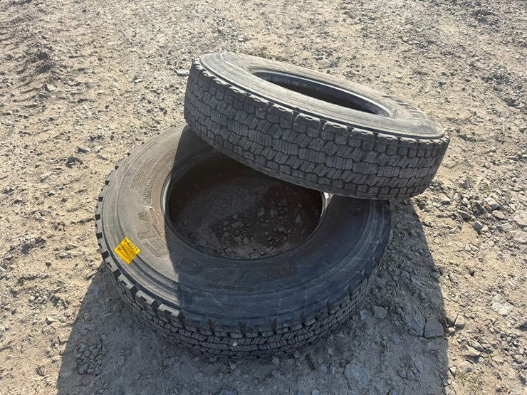 #40621-•-lot-of-(2)-295/75r22.5-tires-inv#-40621-image-3