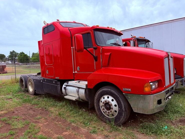1998-kenworth-t600-image-1