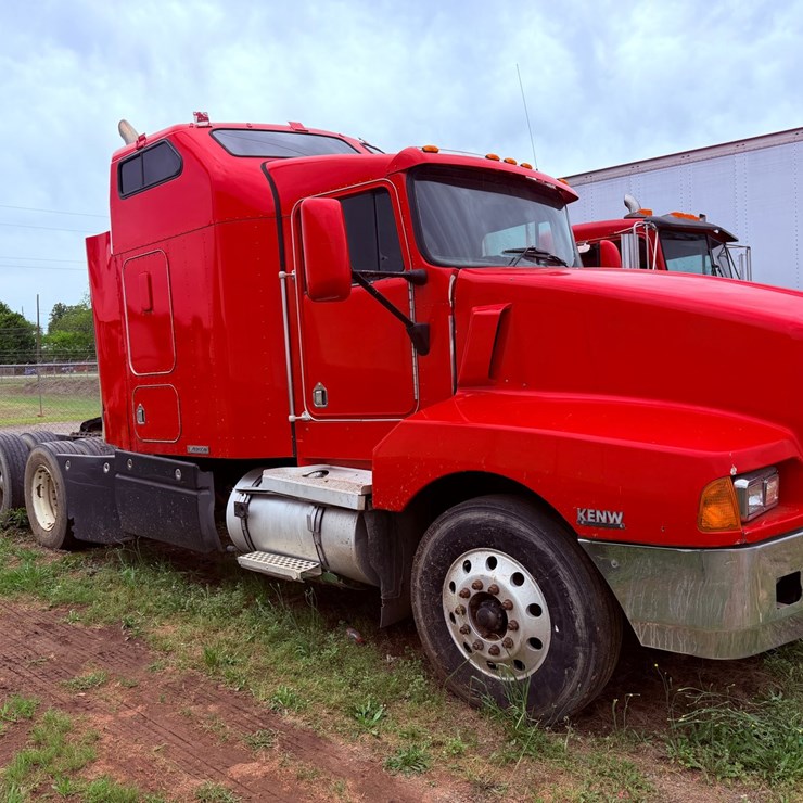 1998 KENWORTH T600