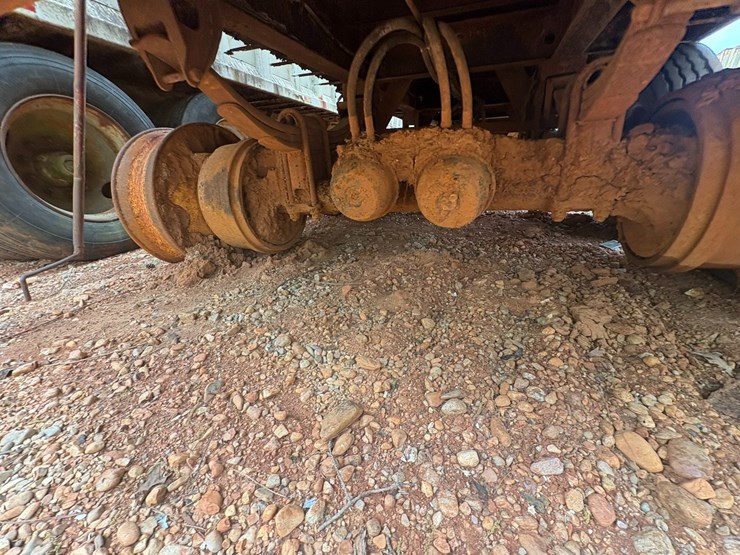 #41746-•-gilbreath-48'-steel-chip-trailer-vin:-1g9w045231b157743-image-8