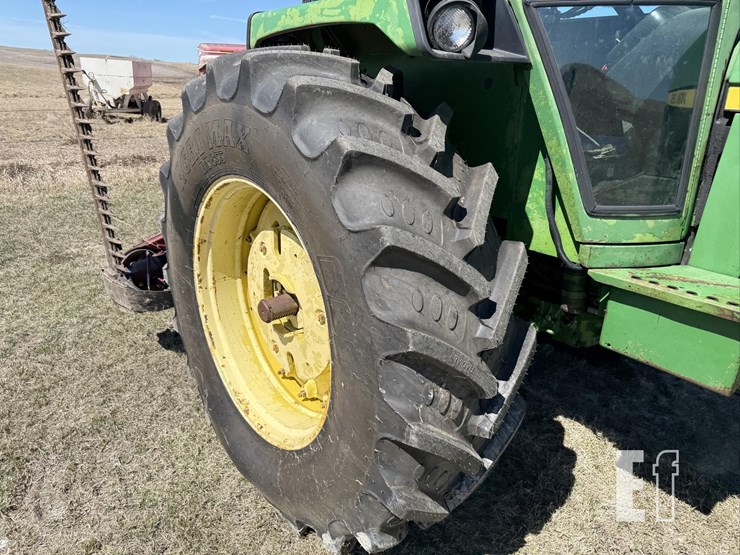john-deere-4430-image-23