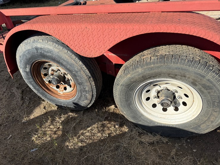 2018-shop-12’-x-82”-t/a-bp-steel-bed-utility-trailer-image-4