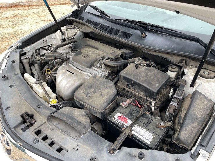2014-toyota-camry-le-4-door-sedan-(169,990-miles)-image-7