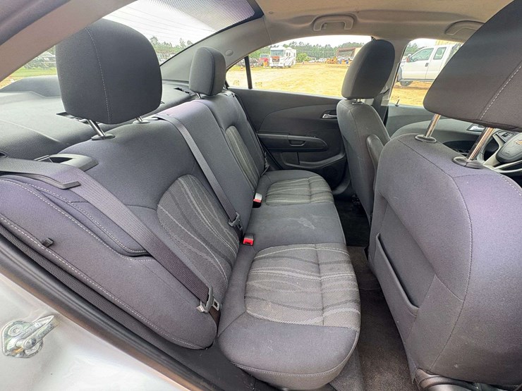 2015-chevrolet-sonic-lt-4-door-suv-(93,212-miles)-image-17