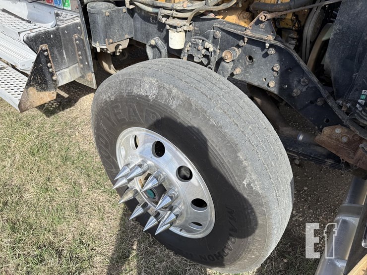 2001-kenworth-w900-image-47