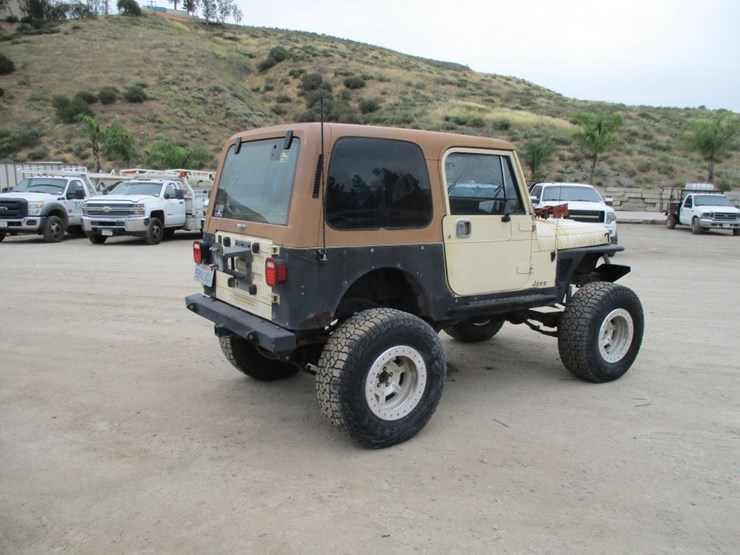 1987-jeep-wrangler-image-3