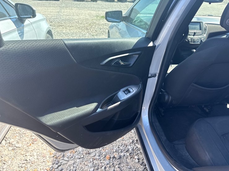 #41116-•-2018-chevrolet-malibu-sedan-1g1zb5st1jf293274-inv#-41116-image-22