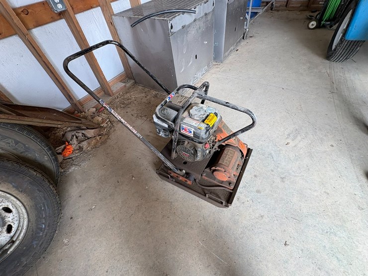 #42111-•-mikasa-mvc-90h-vibratory-compactor-image-1