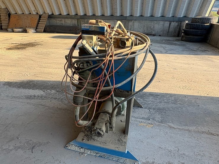 #23975-•-2012-iron-horse-30hp-hydraulic-pump-image-3
