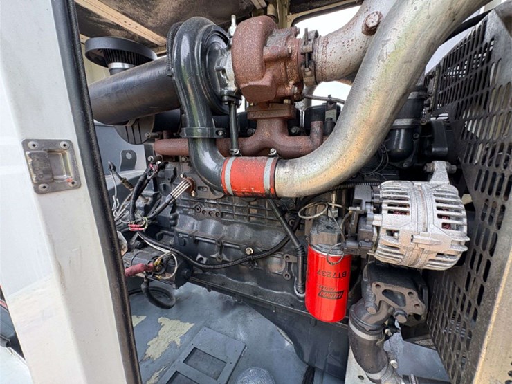 2012-aggreko-143-kw-skid-mounted-generator-image-21