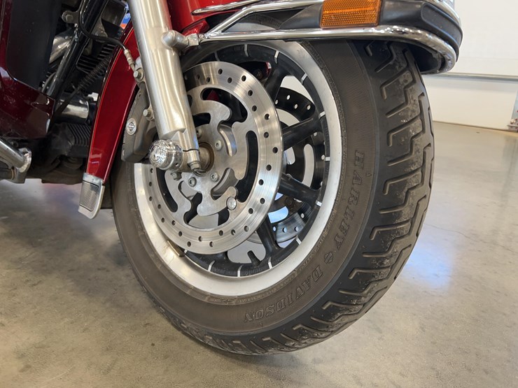 2008-harley-davidson-ultra-classic-motorcycle-image-12