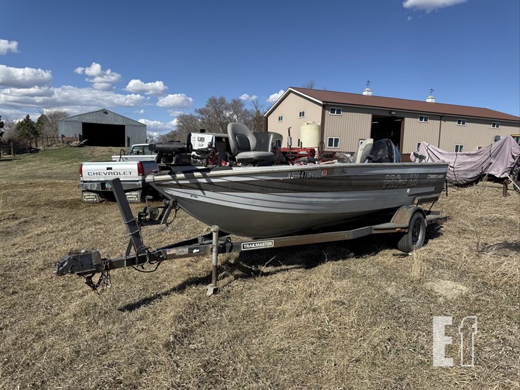 crestliner-pro-am-18-ft.-boat-w/-trailmaster-trail-image-1