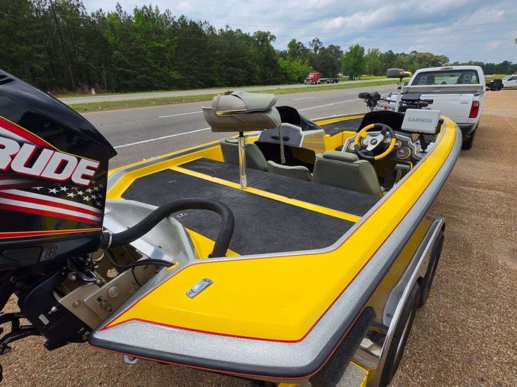 2007-bullet-21xdc-21ft-high-performance-bass-boat-/-225hp-evinrude-motor-image-5