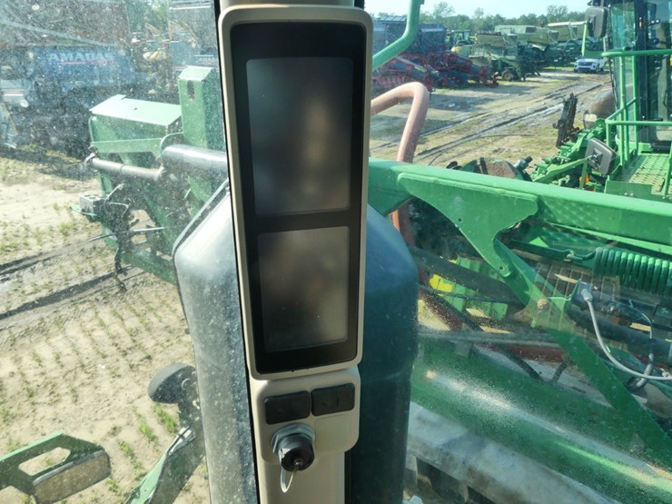 2015-john-deere-r4030-image-21