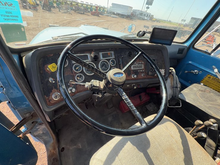 1997-ford-l8000-image-30